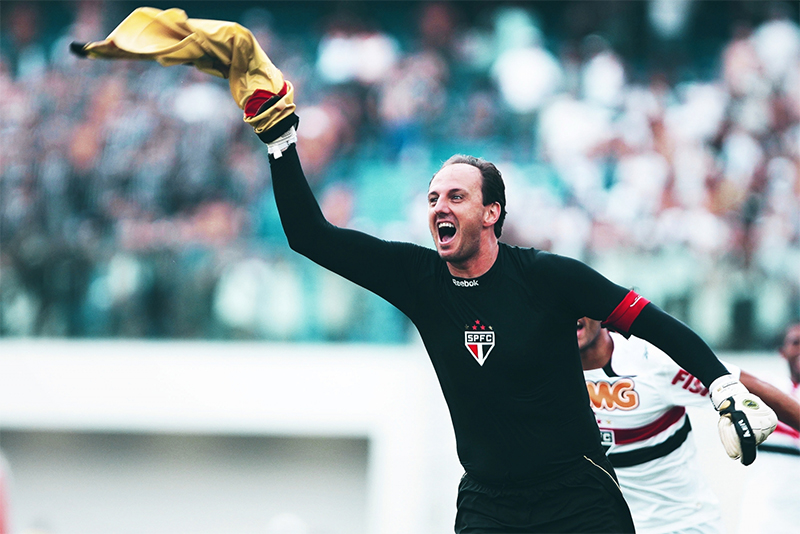 Rogerio Ceni - Thủ môn ghi bàn nhiều nhất lịch sử bóng đá